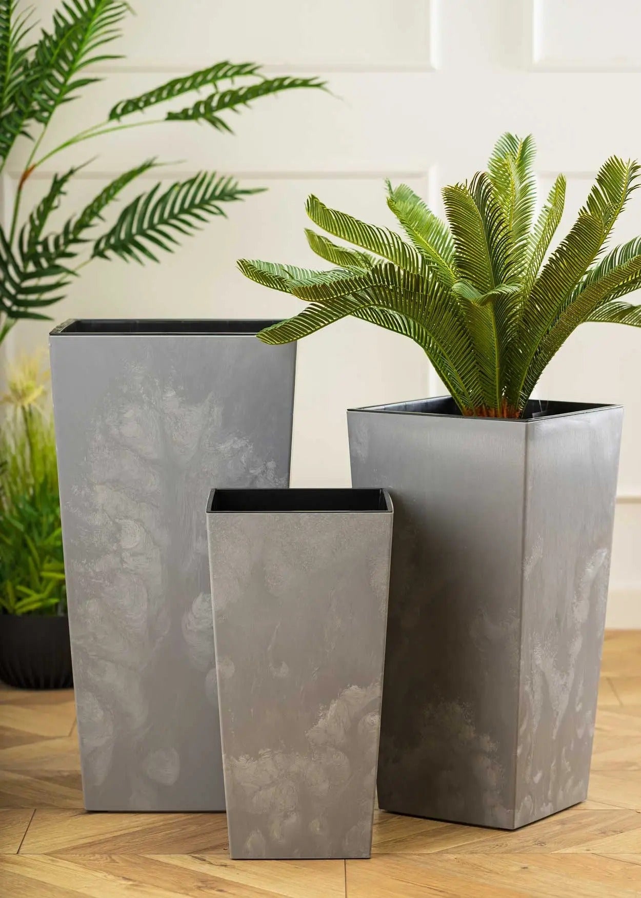 Tavero Set van 3 Hoge Plantenbakken in Betonlook