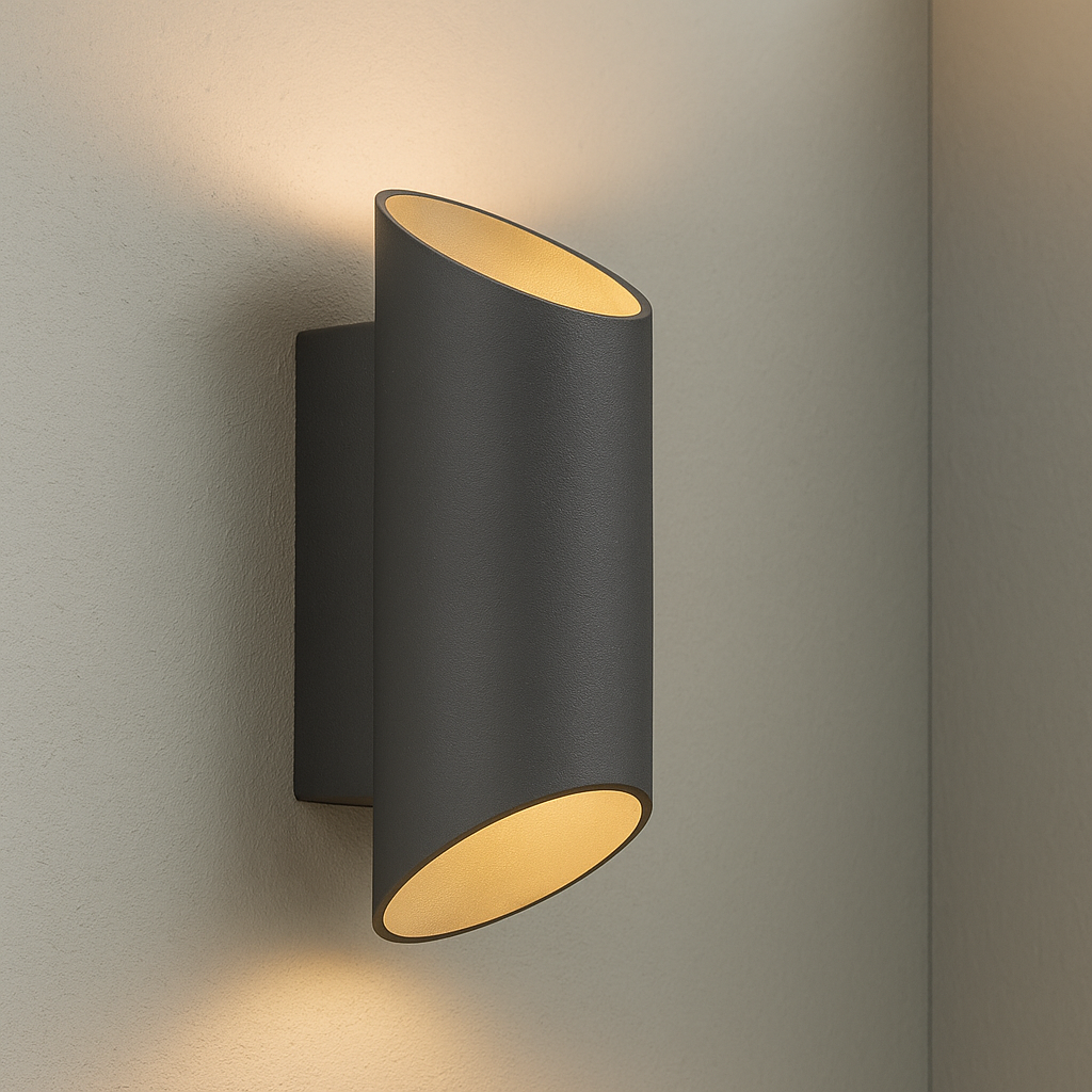 Round wall lamp