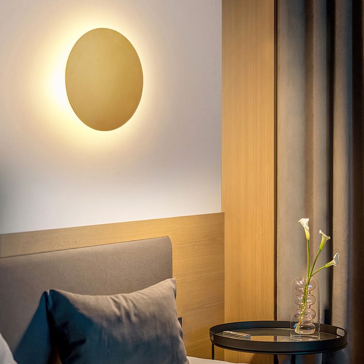 Solarié wall lamp in circular design