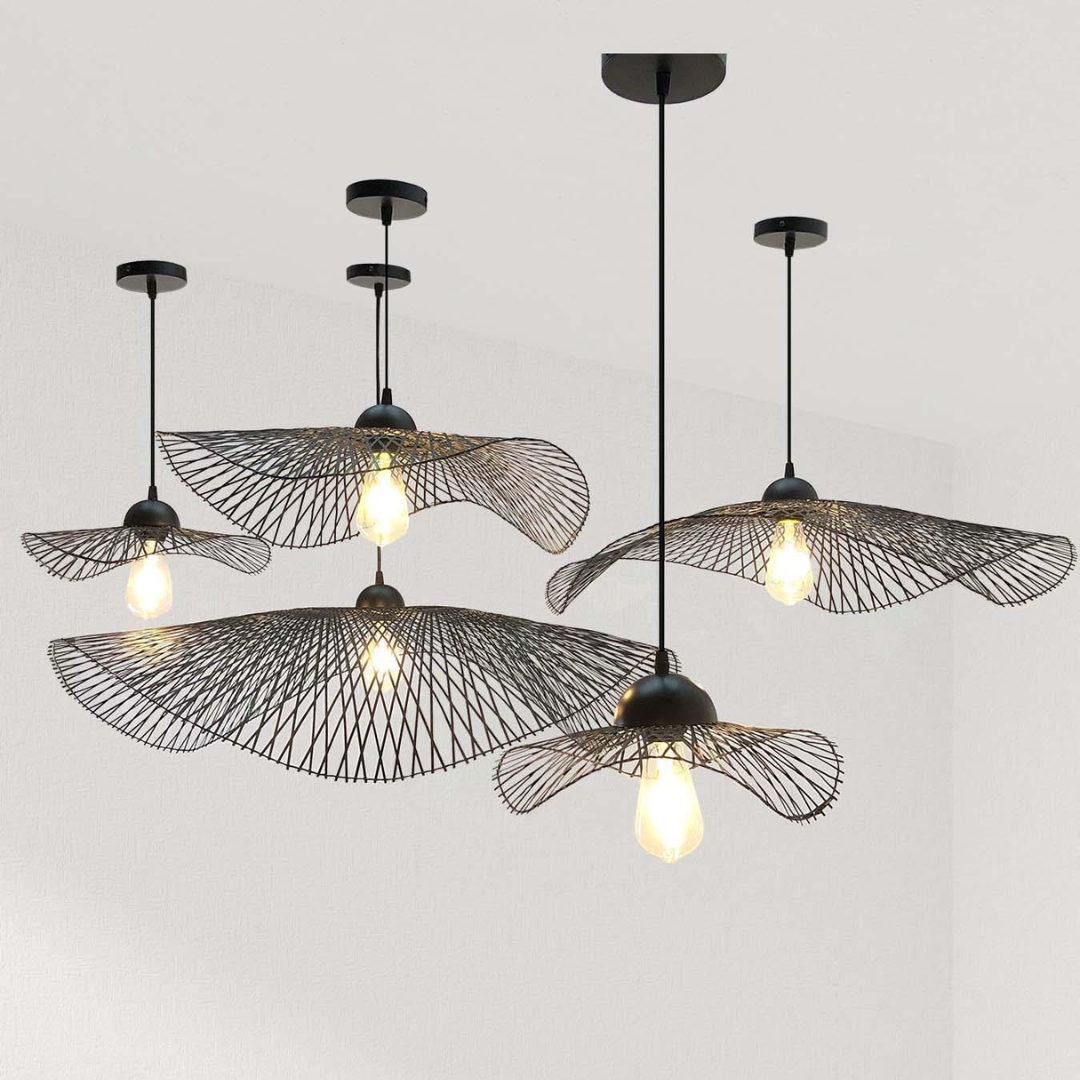 Metal pendant lamps in wavy design
