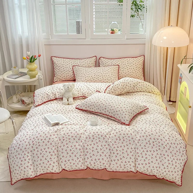 Blossom & Berry Dream Bedding Set Nature-Inspired Duvet & Pillow Set