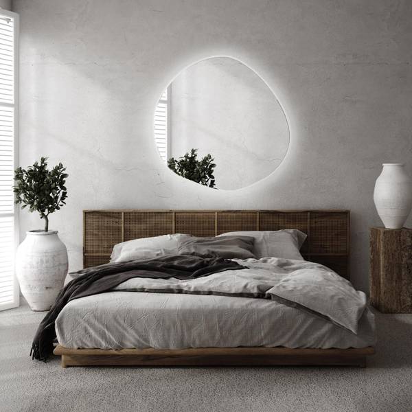 Asymmetrische LED-Wandspiegel