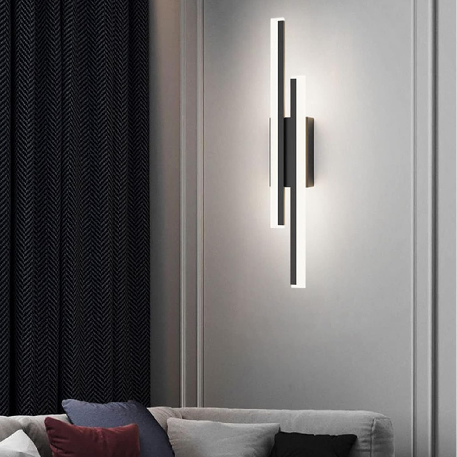 Slim and Minimalist LED Indoor Wall Light