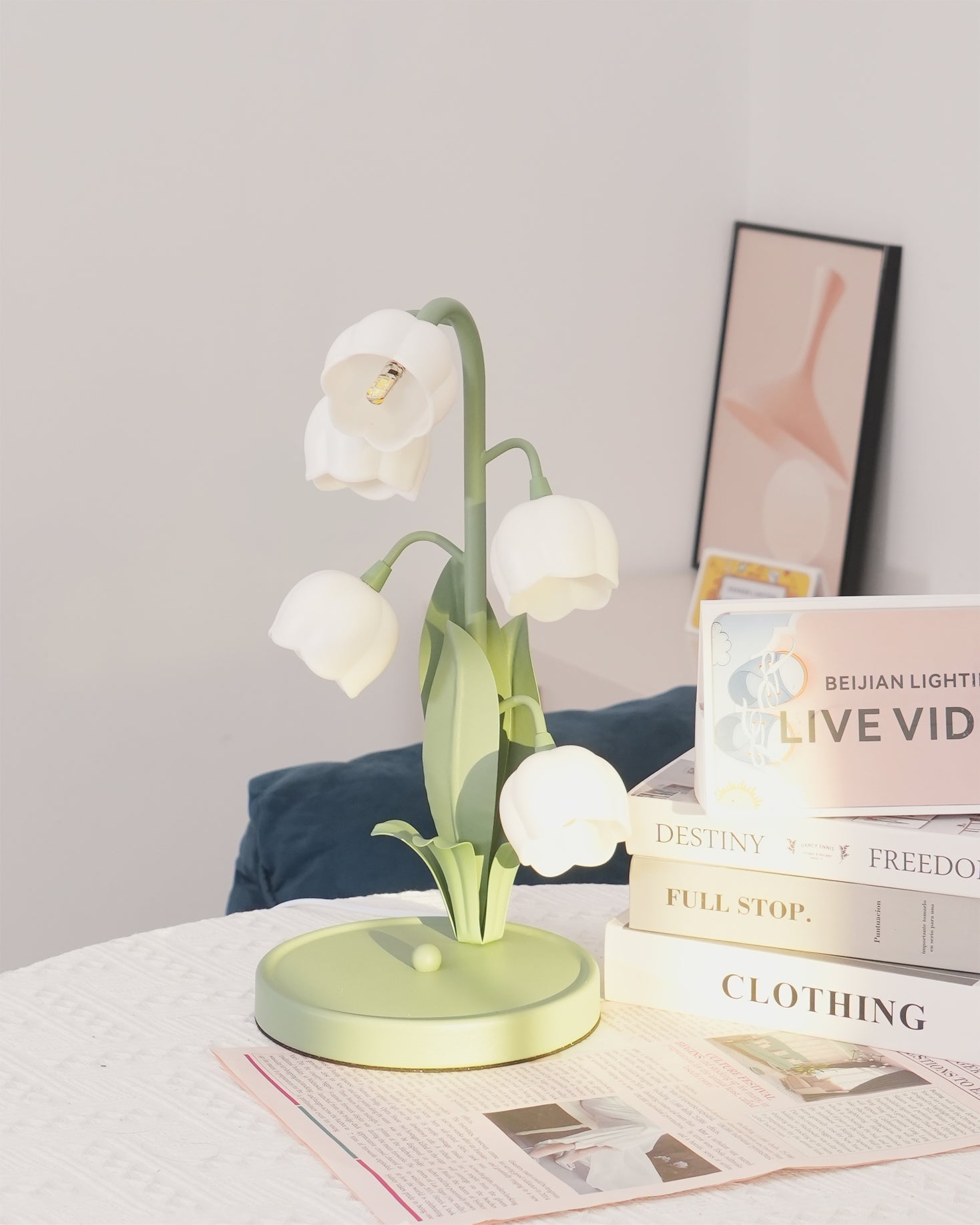 Modern Bell Orchid Table Lamp Cozy Indoor Decorative Light