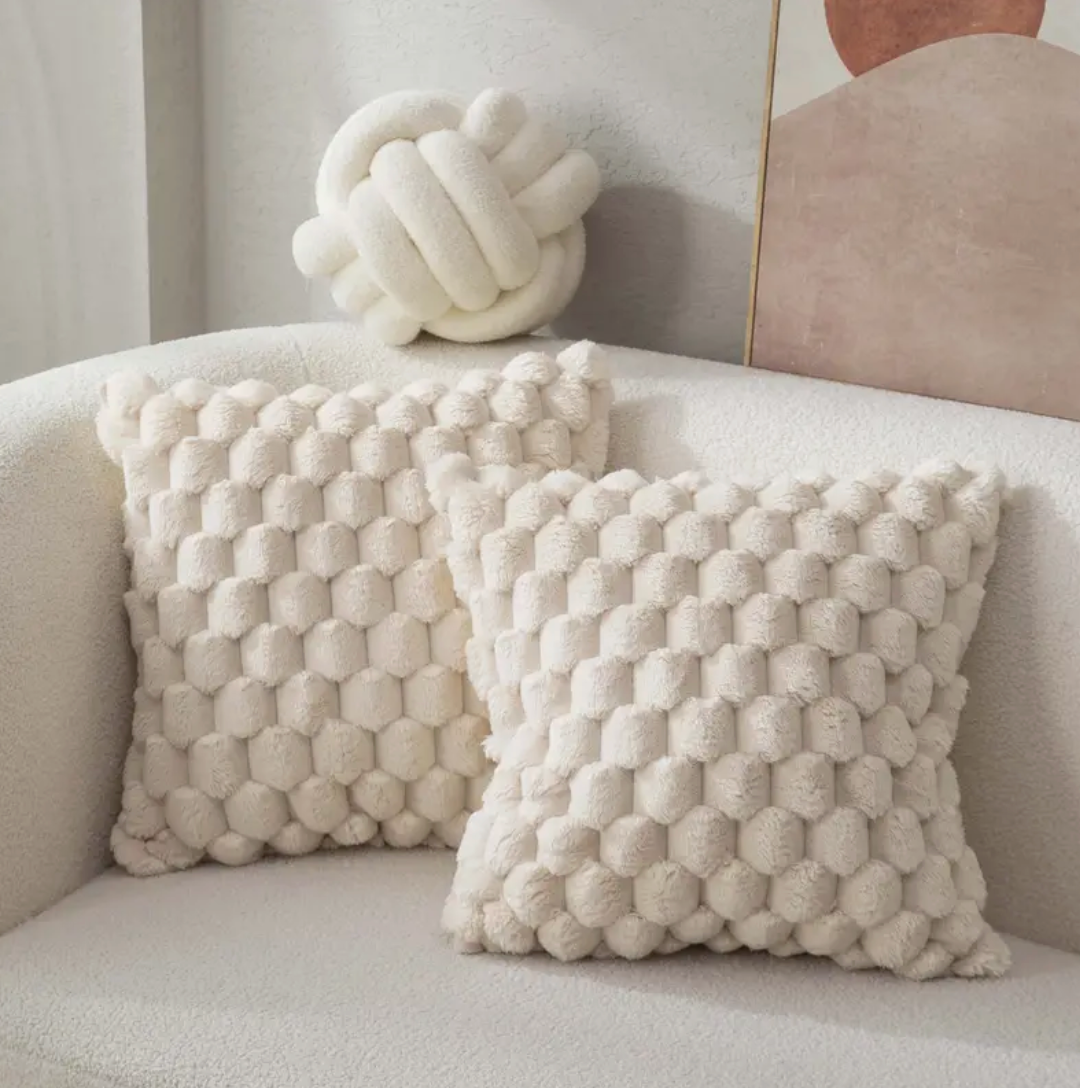 Honingcomb decorative throw pillow with relief texture