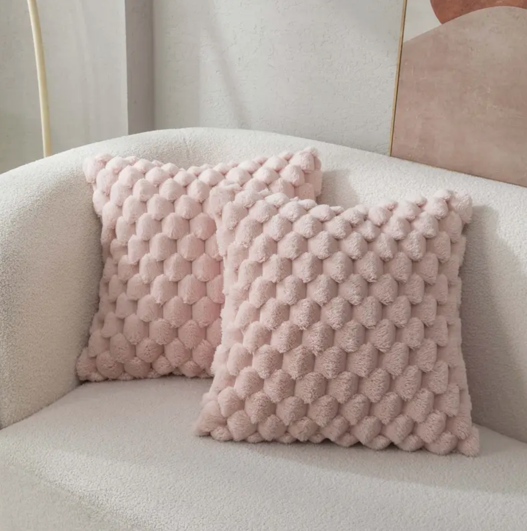 Honingcomb decorative throw pillow with relief texture