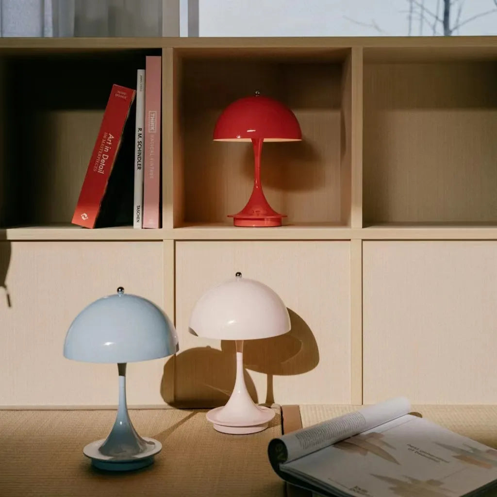 LumoBold Table Lamp