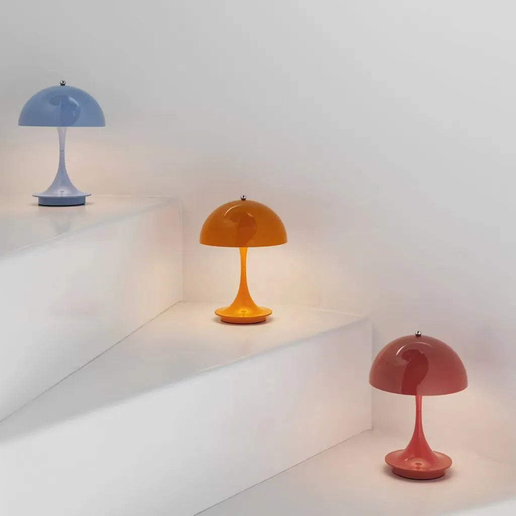 LumoBold Table Lamp