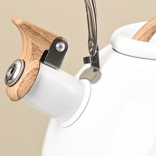 Stainless Steel Whistling Kettle – Classic Style for Everyday Use