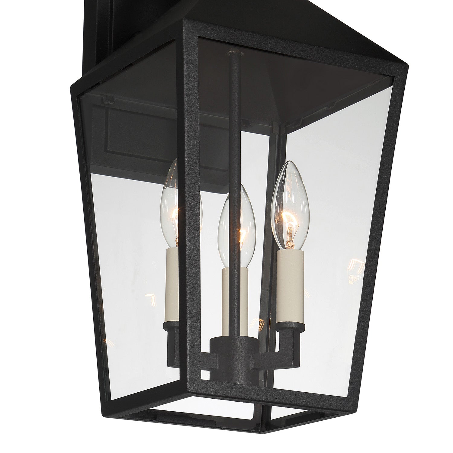 Outdoor wall lantern in classic lantern design