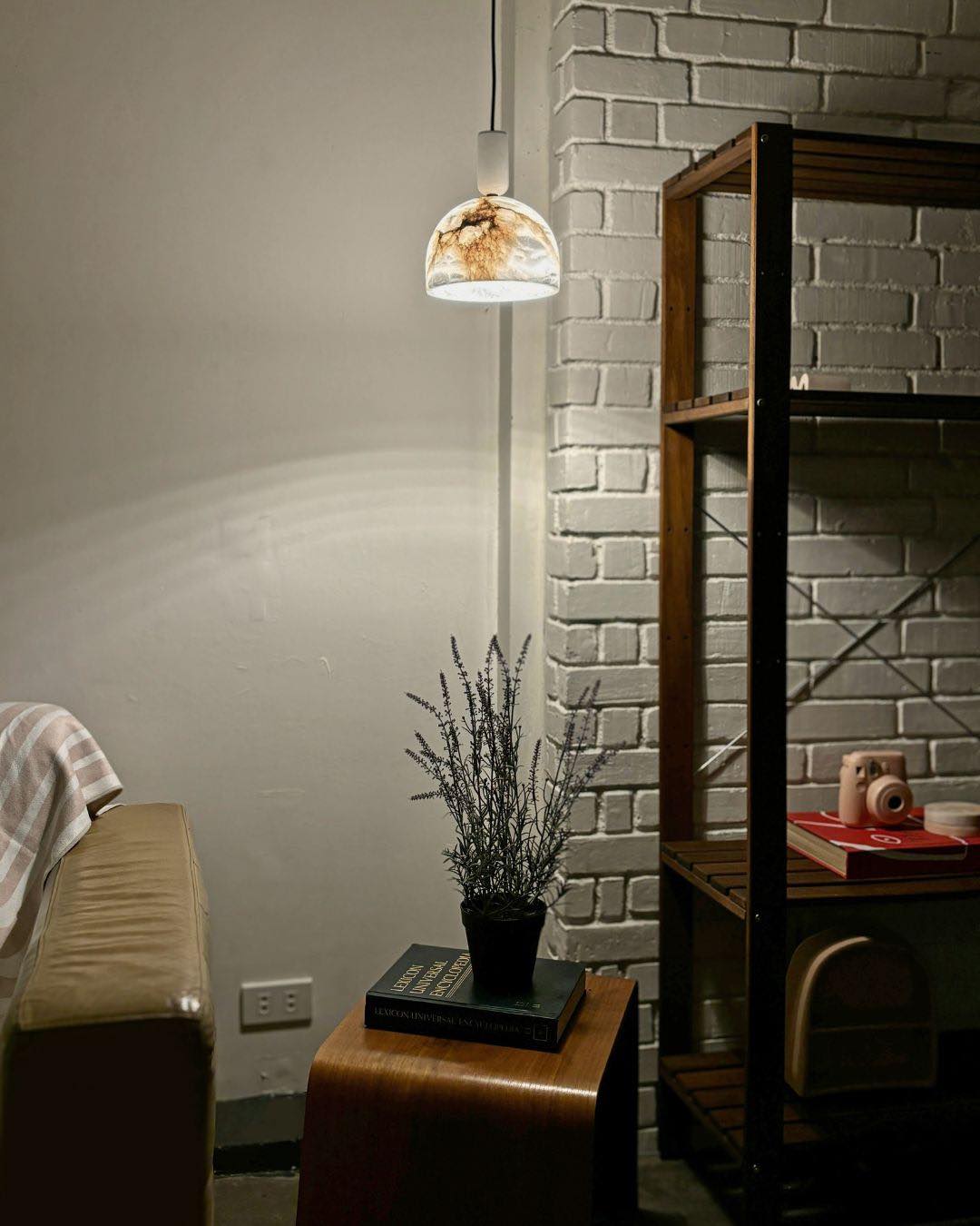 Seren pendant lamp made of alabaster