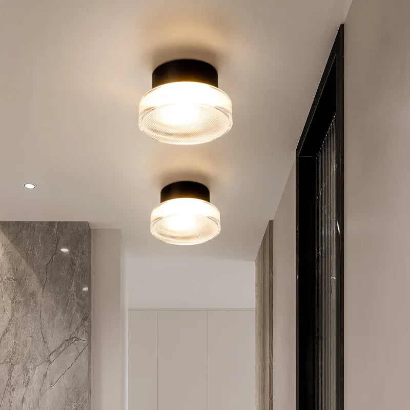 OrbiLumina round wall lamp with soft halo