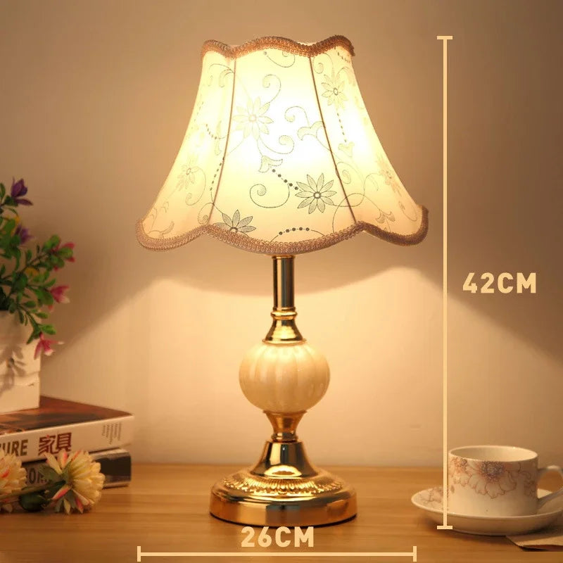 Nordic Vintage Table Lamp – Retro Lighting for Bedroom & Living Room