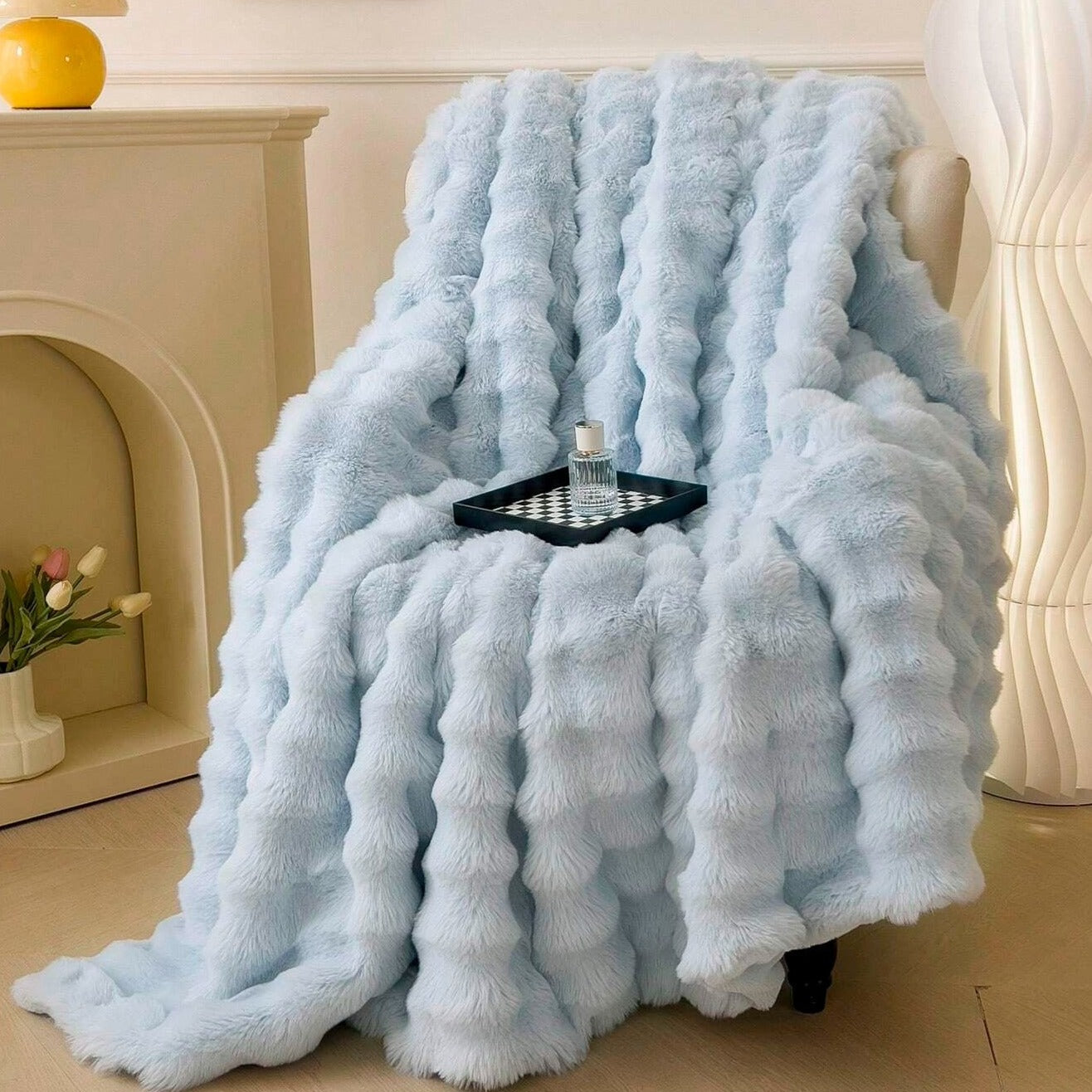 Plush Texture Blanket Throw – Gentle-Touch All-Season Design