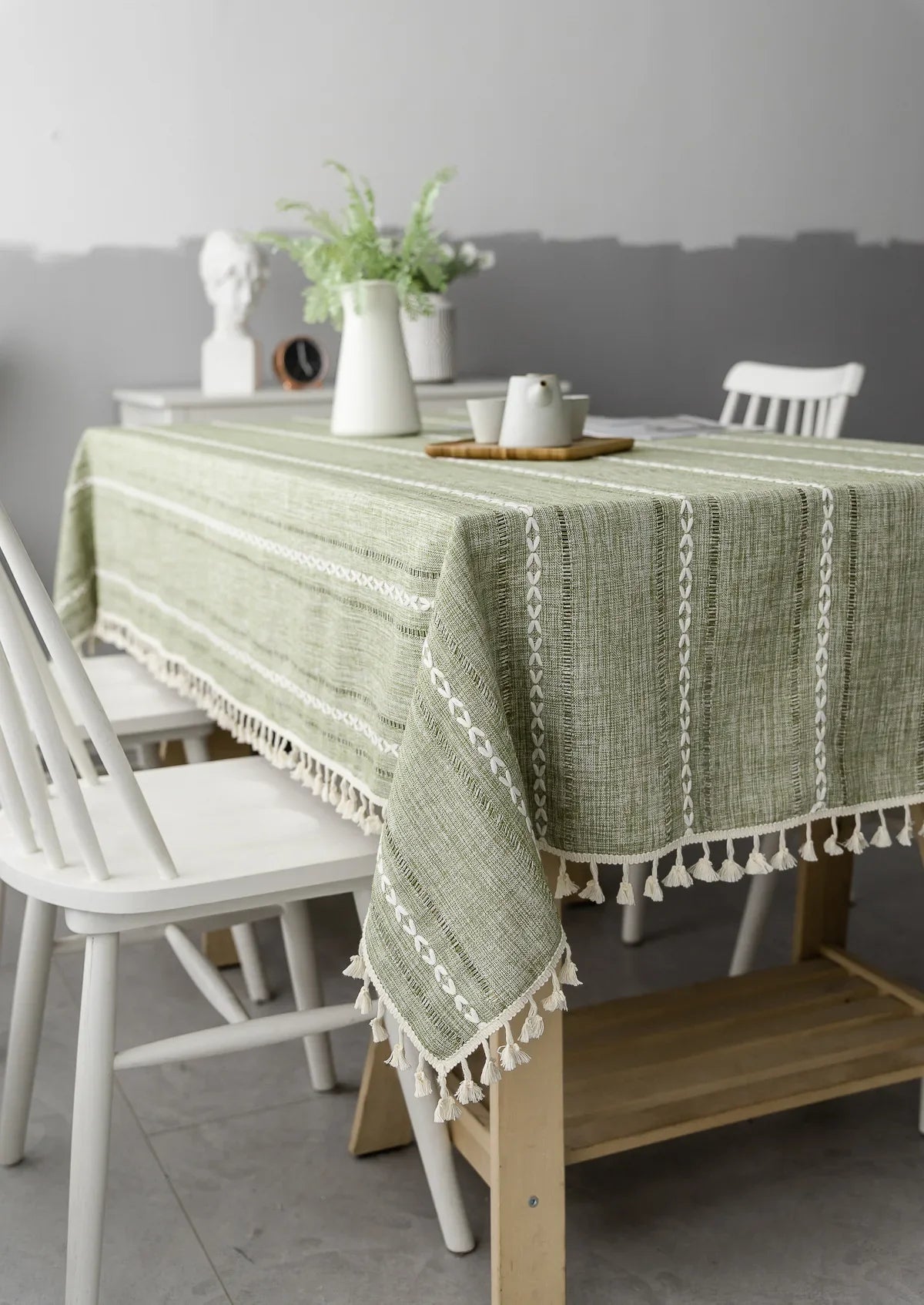 Kwastje charme tafelkleed met kwastjesafwerking