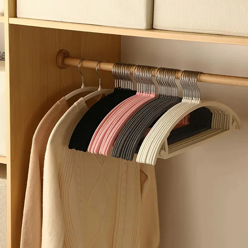 Space-Saving Non-Slip Hangers Slim Clothes Organizer – 10 Pieces