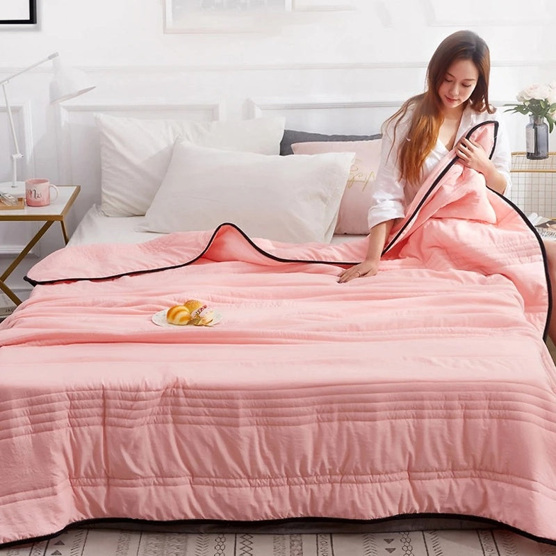Night Breeze Blanket for Hot Sleepers – Compact Bed Throw