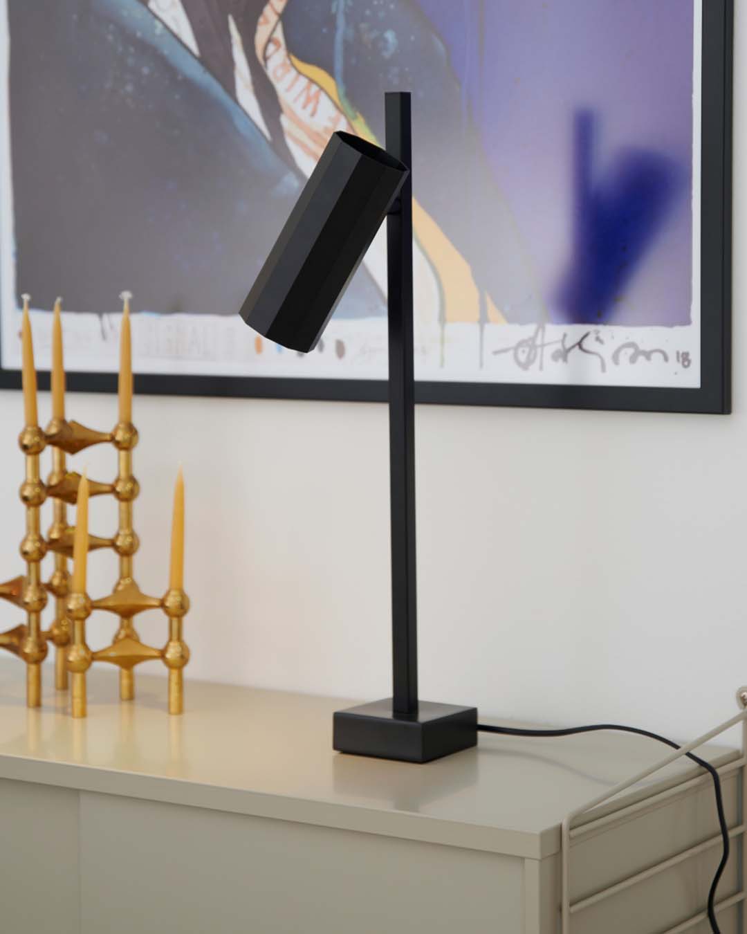 Alanis table lamp in brass