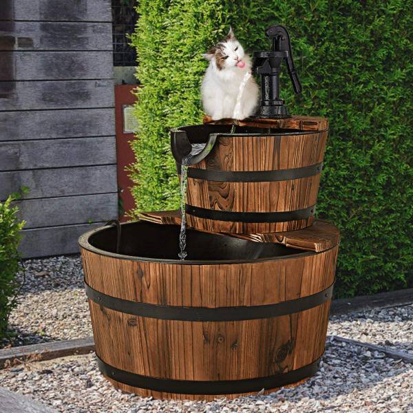 Houten Tuinfontein met Handpomp