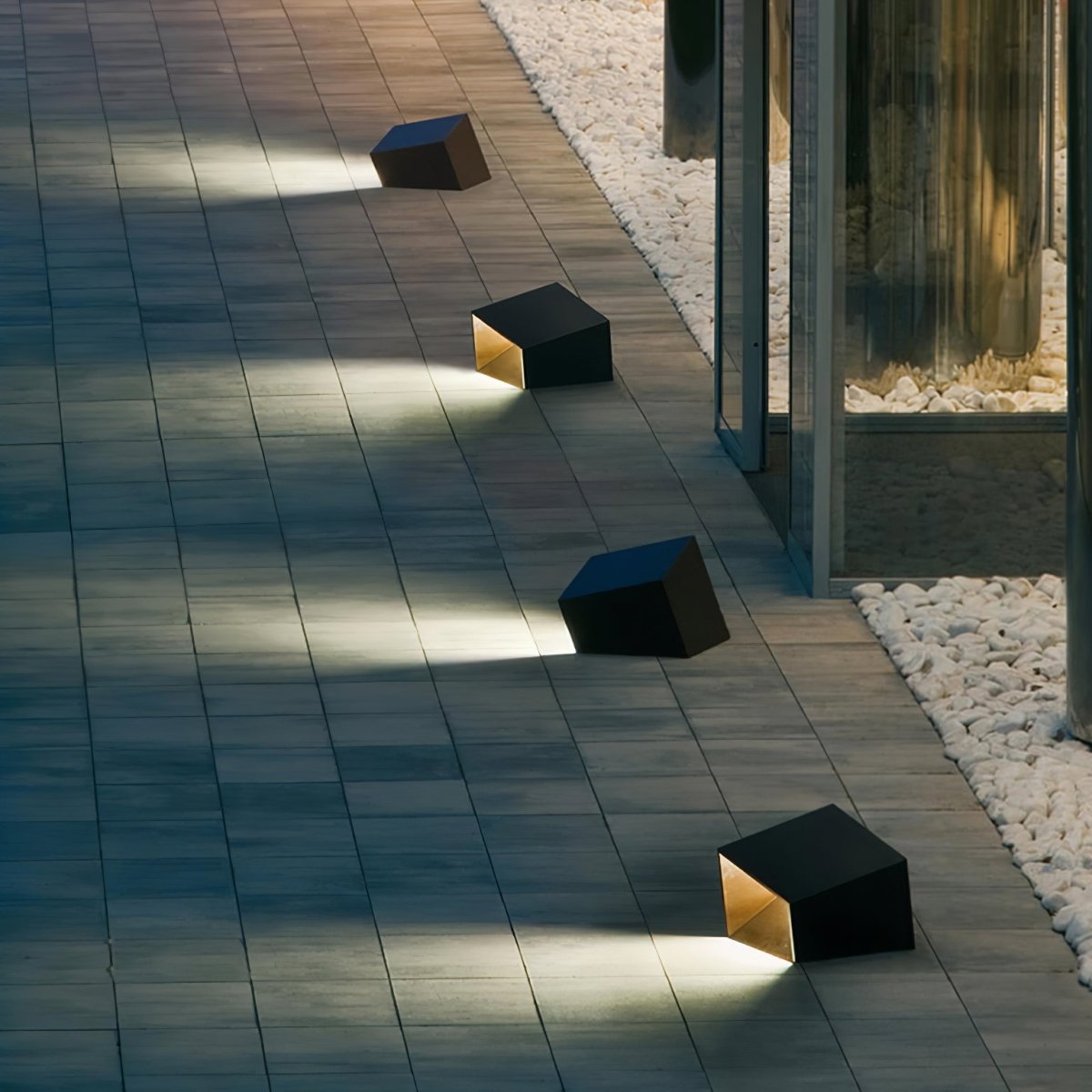 Luno Solar LED Buitenlamp in Kubusvormig Design