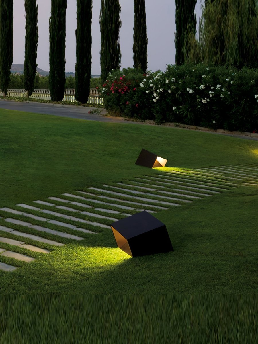 Luno Solar LED Buitenlamp in Kubusvormig Design