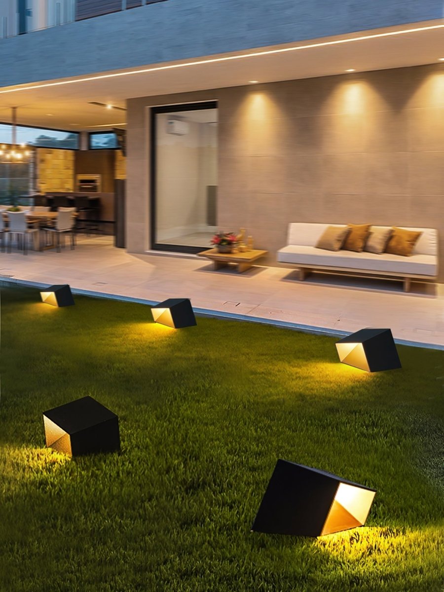 Luno Solar LED Buitenlamp in Kubusvormig Design