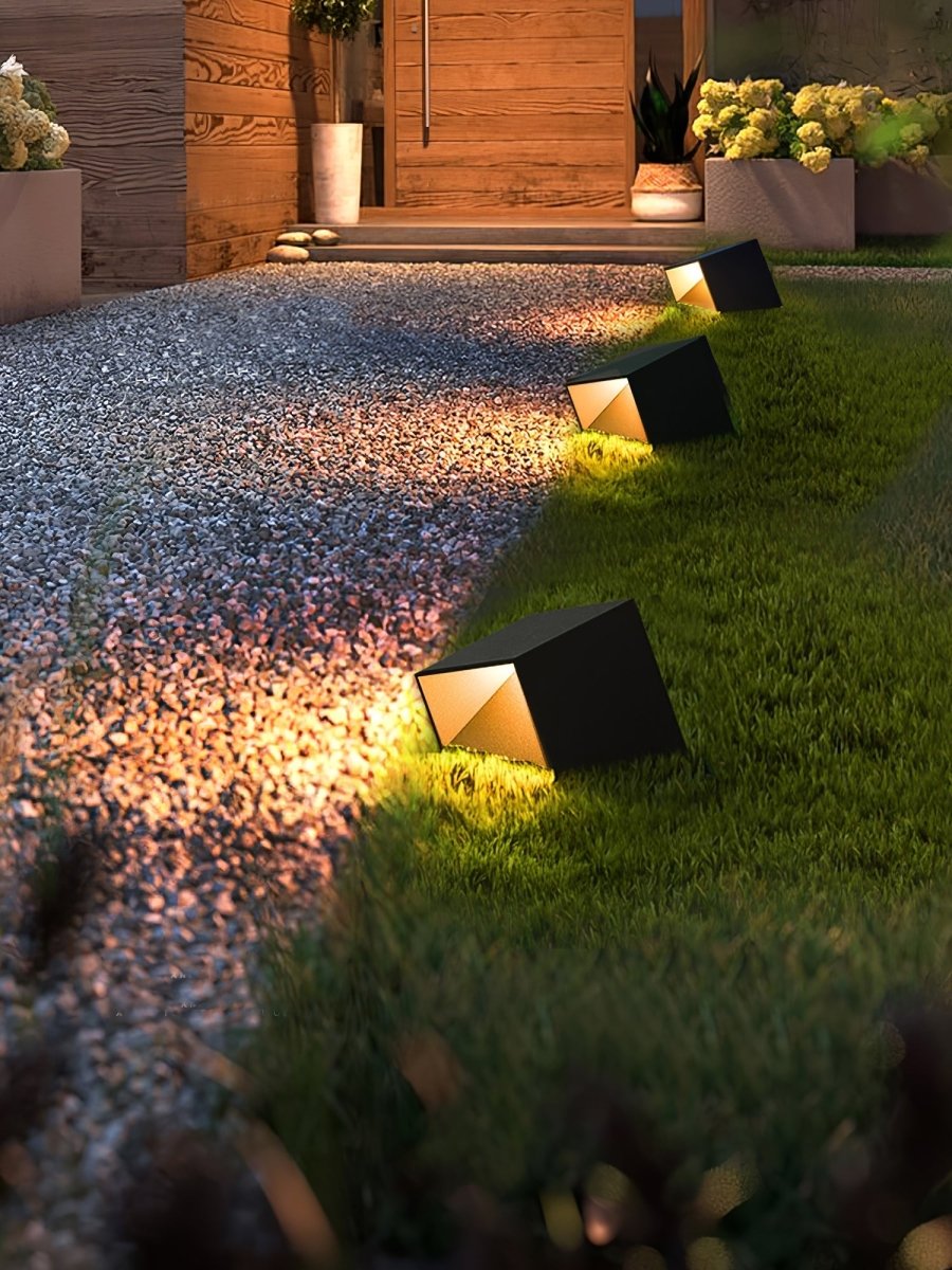Luno Solar LED Buitenlamp in Kubusvormig Design
