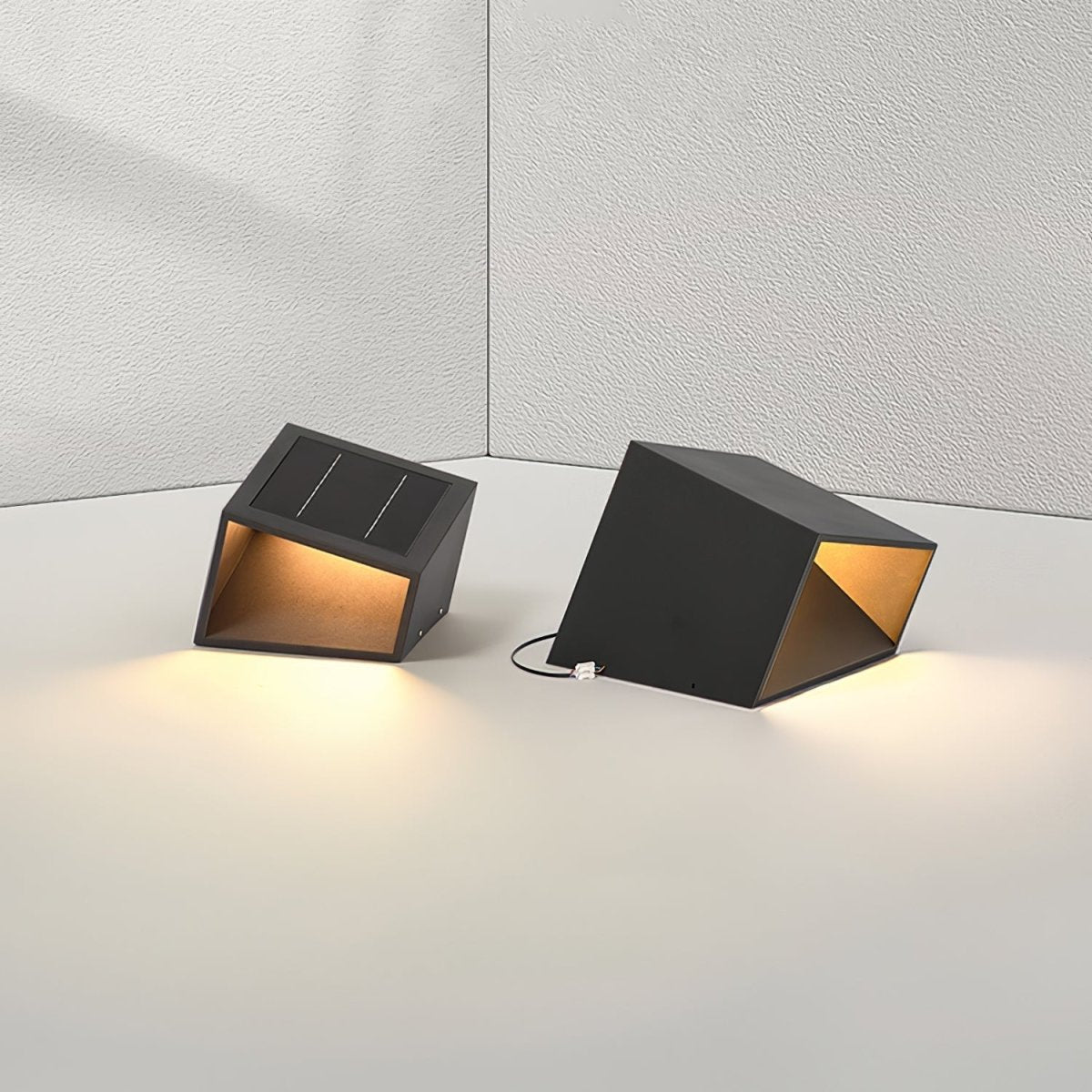 Luno Solar LED Buitenlamp in Kubusvormig Design