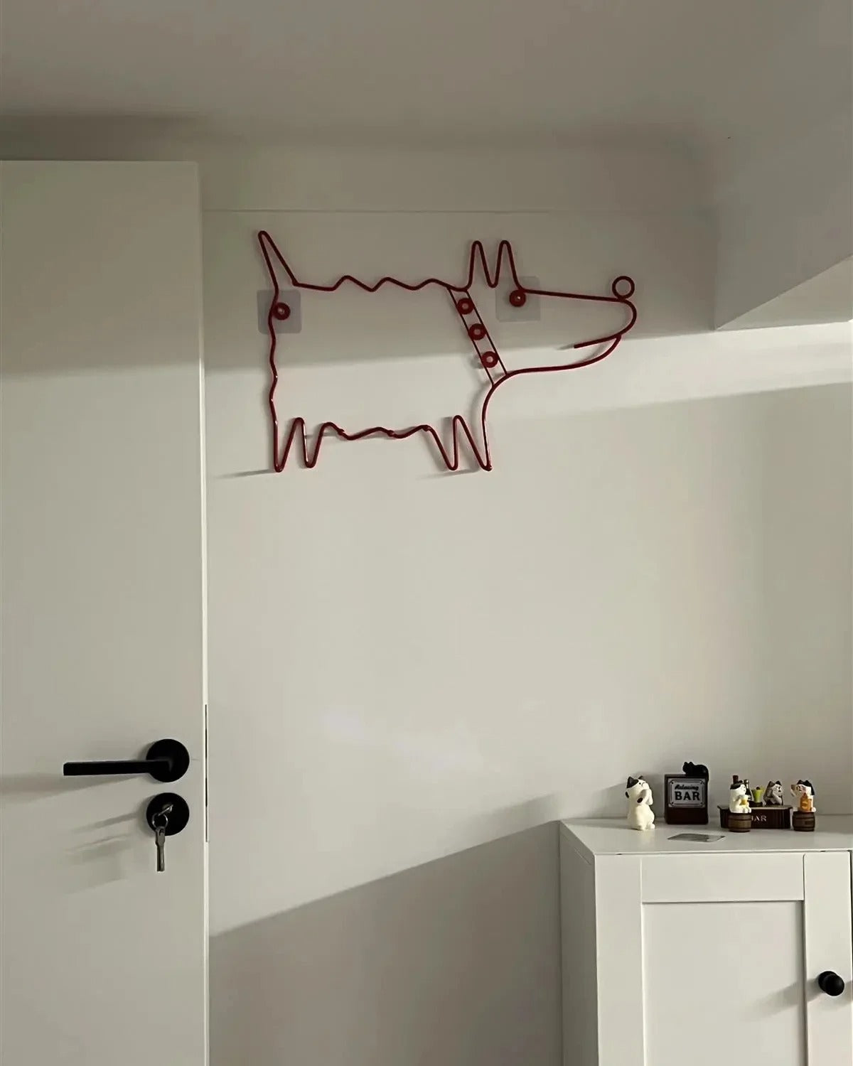 Minimalist Wall Hook Bold Red 5-Hook Organizer for Entryway