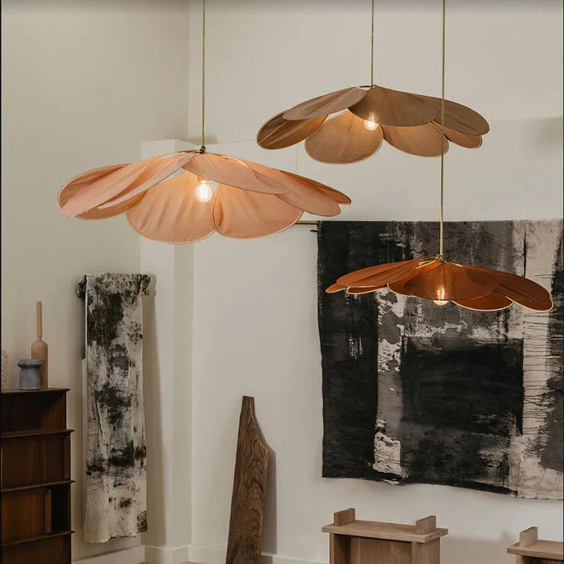 Petala flora pendant lamp with leaf structure