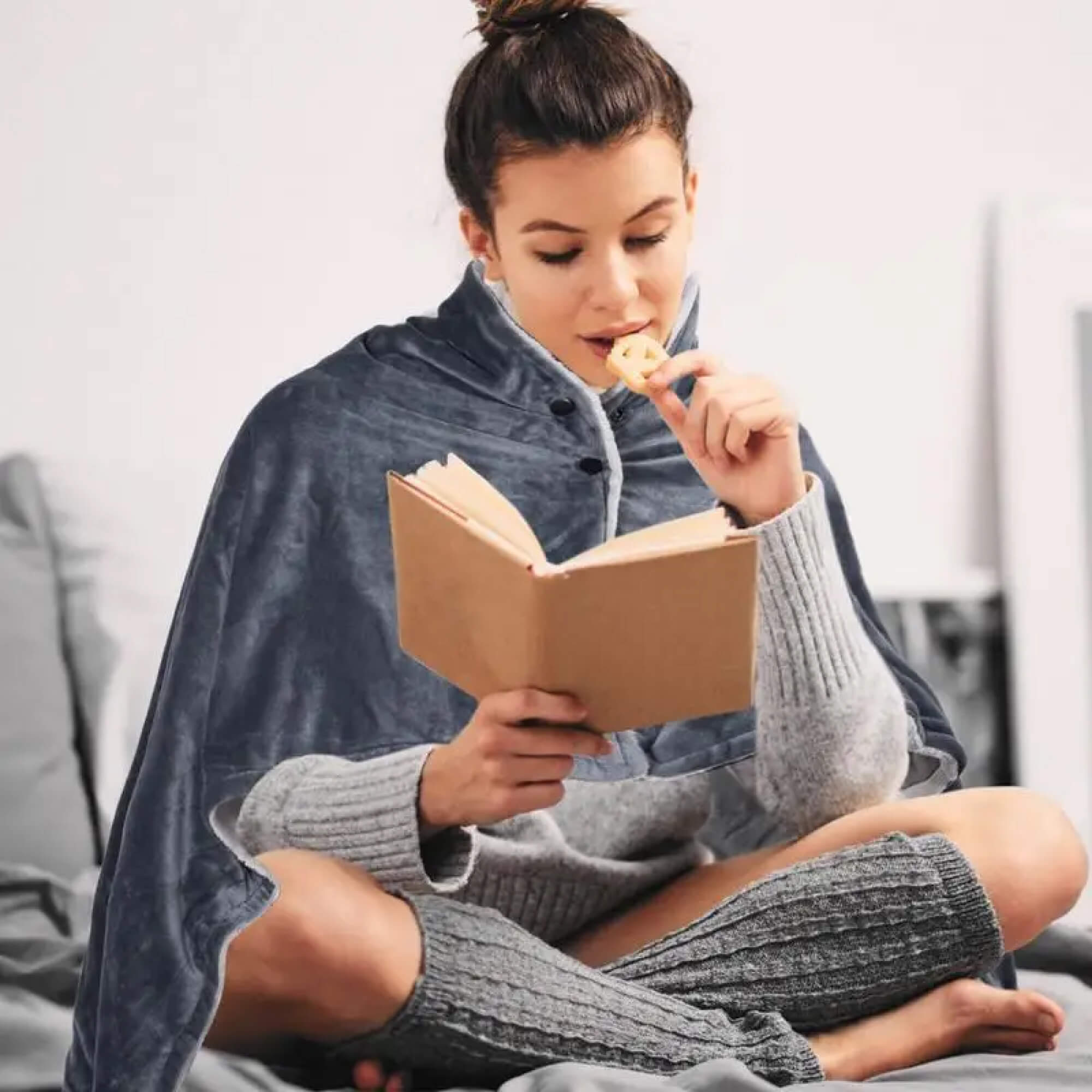 Heated Wearable Throw Electric Blanket for Full Body Warmth