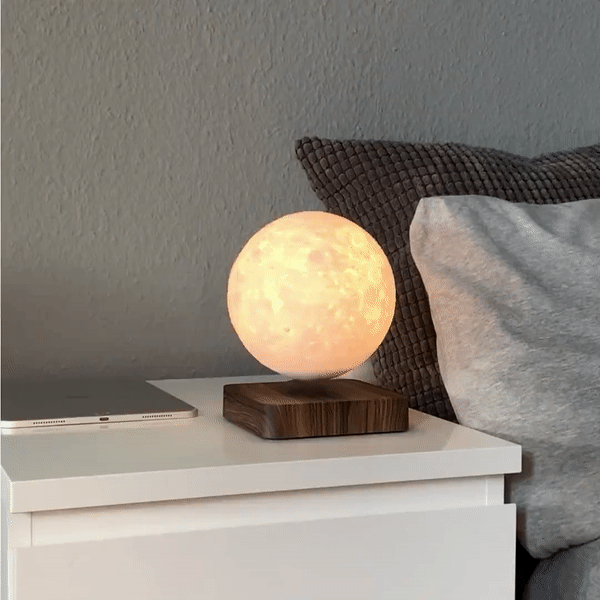 Lunora Zwevende Maanlamp met Houten Basis en 3D-Maanyprint