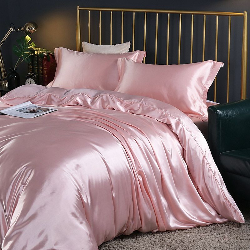 Deluxe Breathable Bedding Set 4-Piece All-Season Comfort