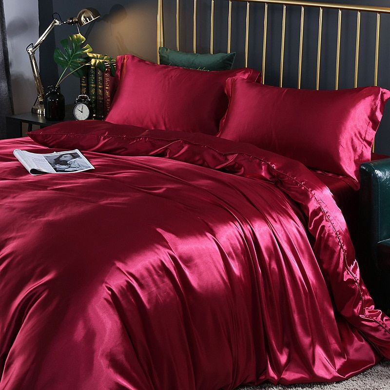 Deluxe Breathable Bedding Set 4-Piece All-Season Comfort