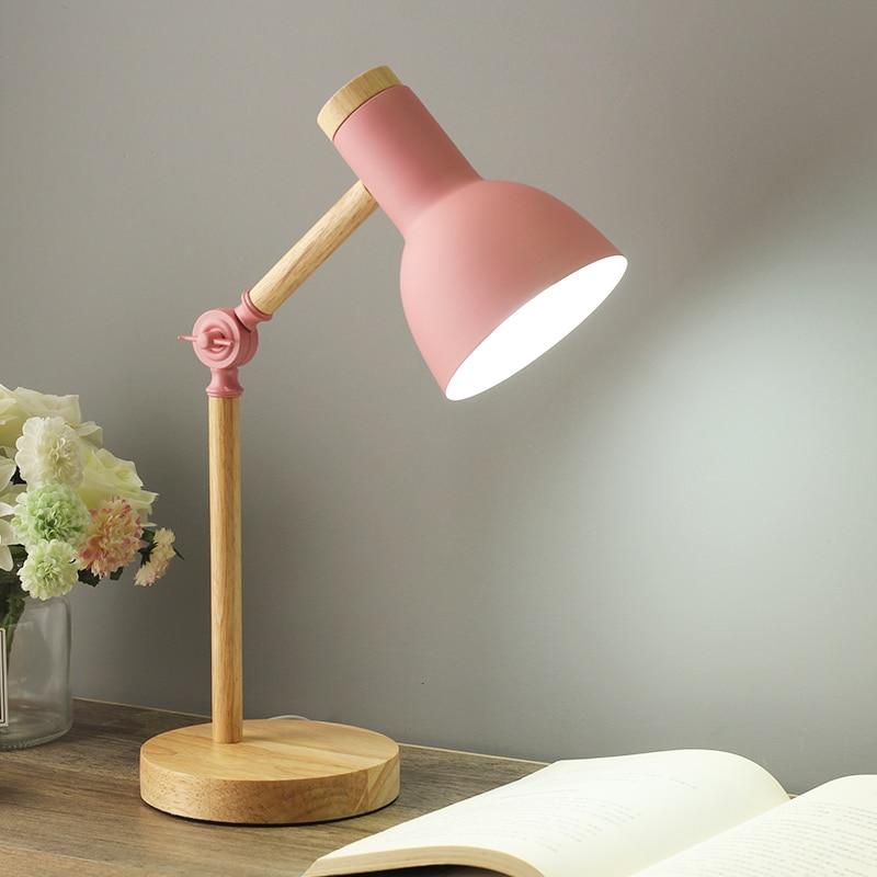 Scandinavian table lamp with wooden details