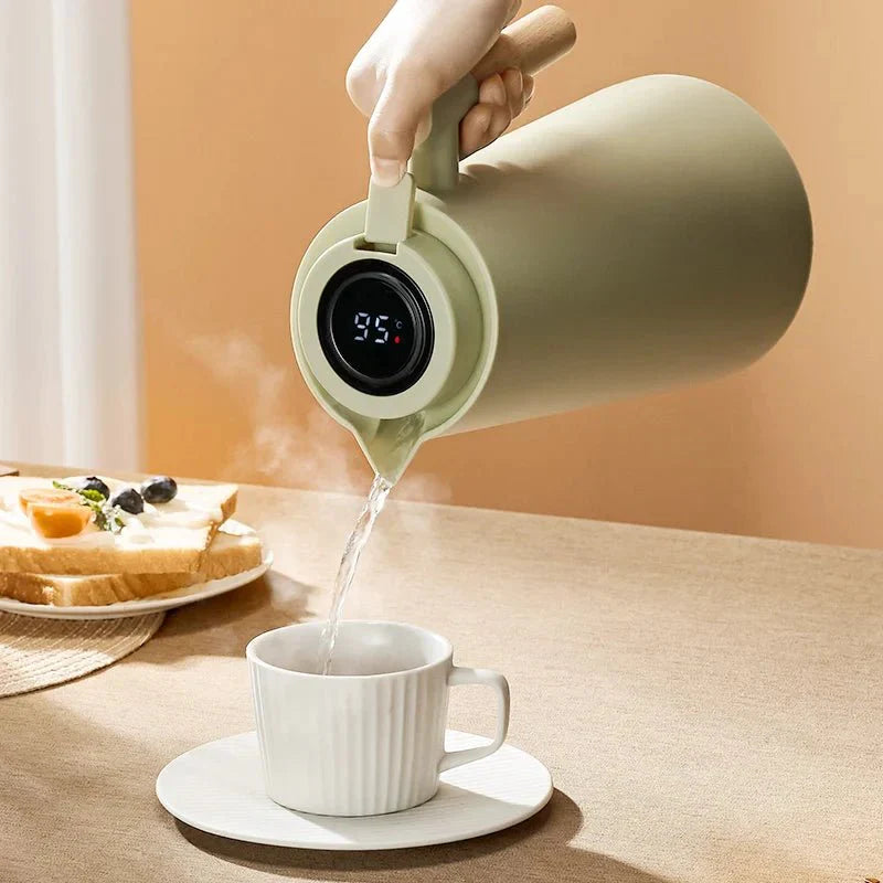 Insulated Vacuum Jug with Digital Temperature Display – Hot & Cold Carafe