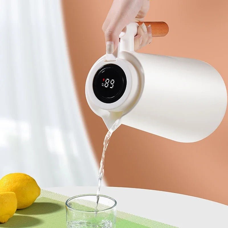 Insulated Vacuum Jug with Digital Temperature Display – Hot & Cold Carafe