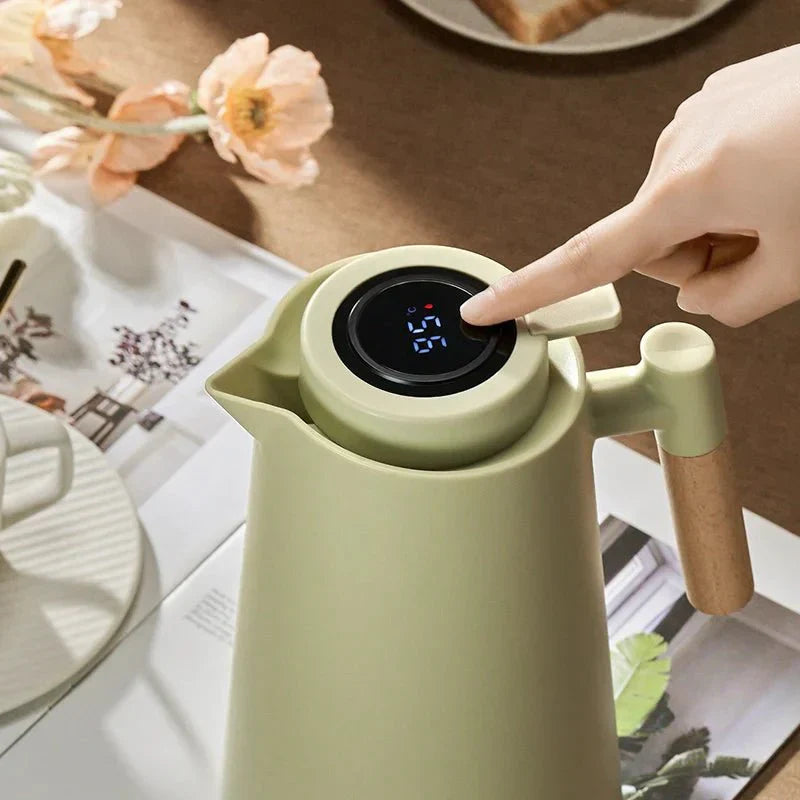 Insulated Vacuum Jug with Digital Temperature Display – Hot & Cold Carafe