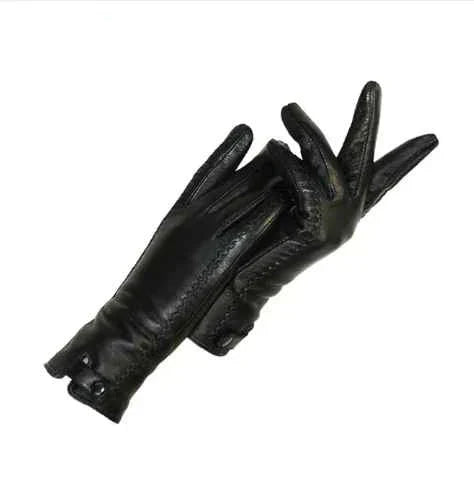 Women’s Elegant Winter Gloves Timeless Cold-Weather Design